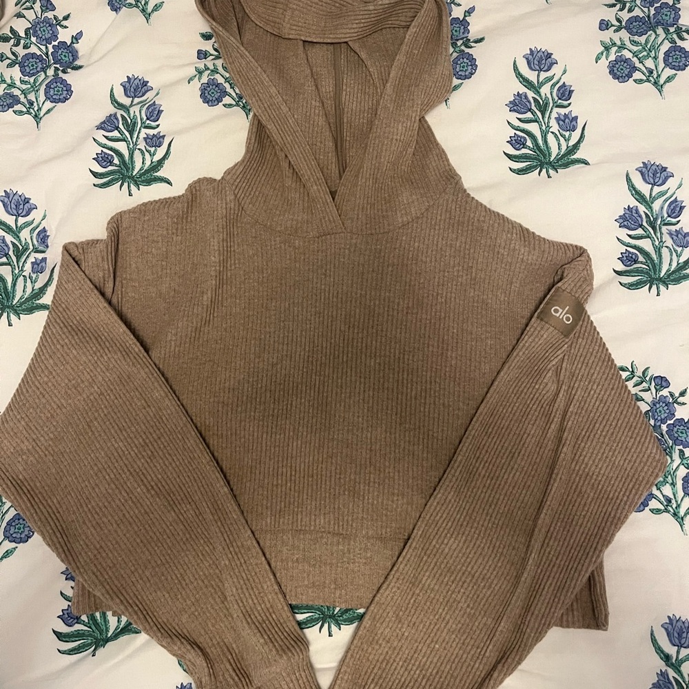 ALO Yoga Women's"Muse" Hoodie in Gravel Heather - Picture 3 of 5